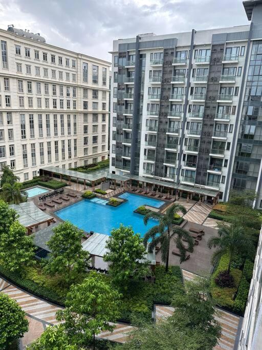 Airport Naia Terminal 3 Insane Interior Apartment Manila Exterior photo